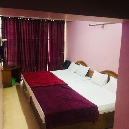 Hotel Nakshatra Ooty Buitenkant foto