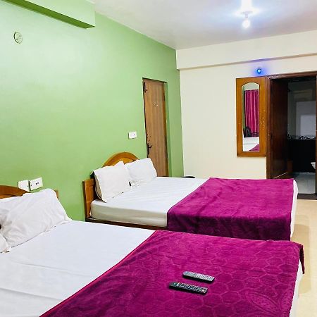 Hotel Nakshatra Ooty Buitenkant foto