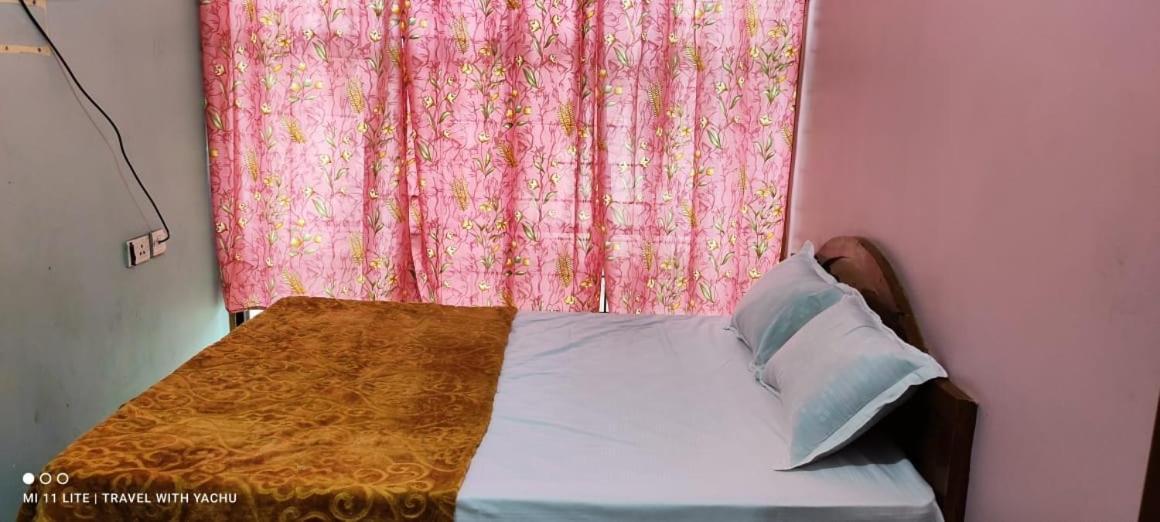 Hotel Nakshatra Ooty Buitenkant foto