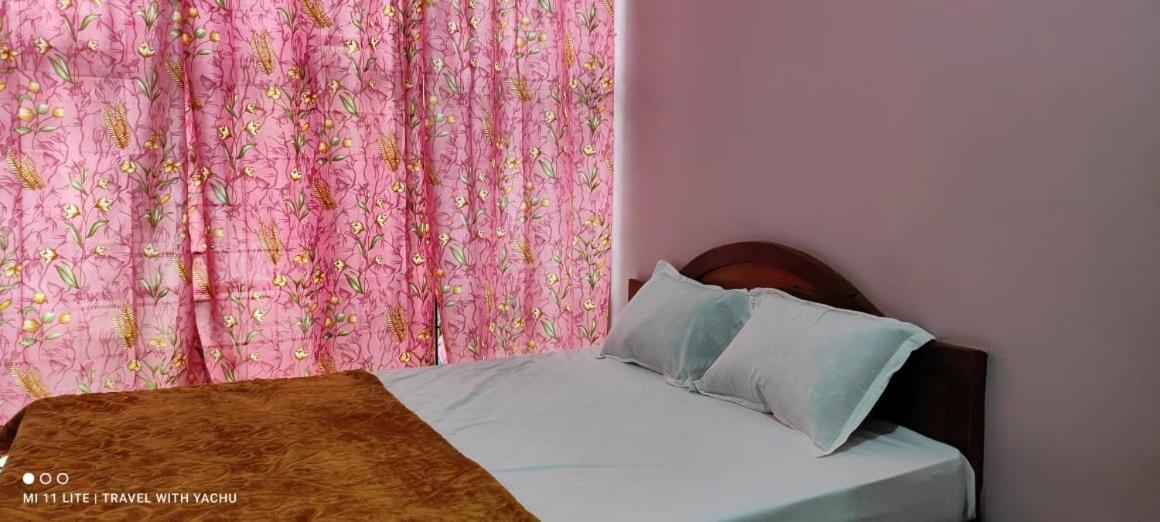 Hotel Nakshatra Ooty Buitenkant foto