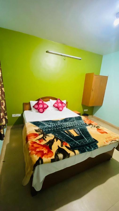 Hotel Nakshatra Ooty Buitenkant foto
