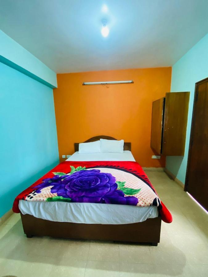Hotel Nakshatra Ooty Buitenkant foto
