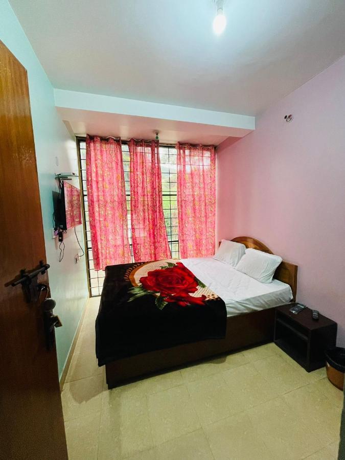 Hotel Nakshatra Ooty Buitenkant foto