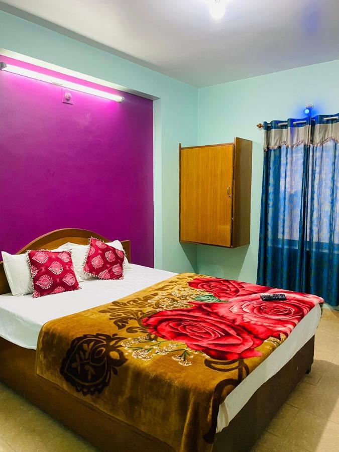 Hotel Nakshatra Ooty Buitenkant foto