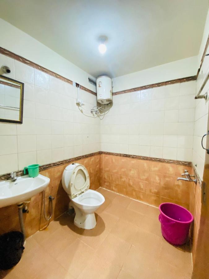 Hotel Nakshatra Ooty Buitenkant foto