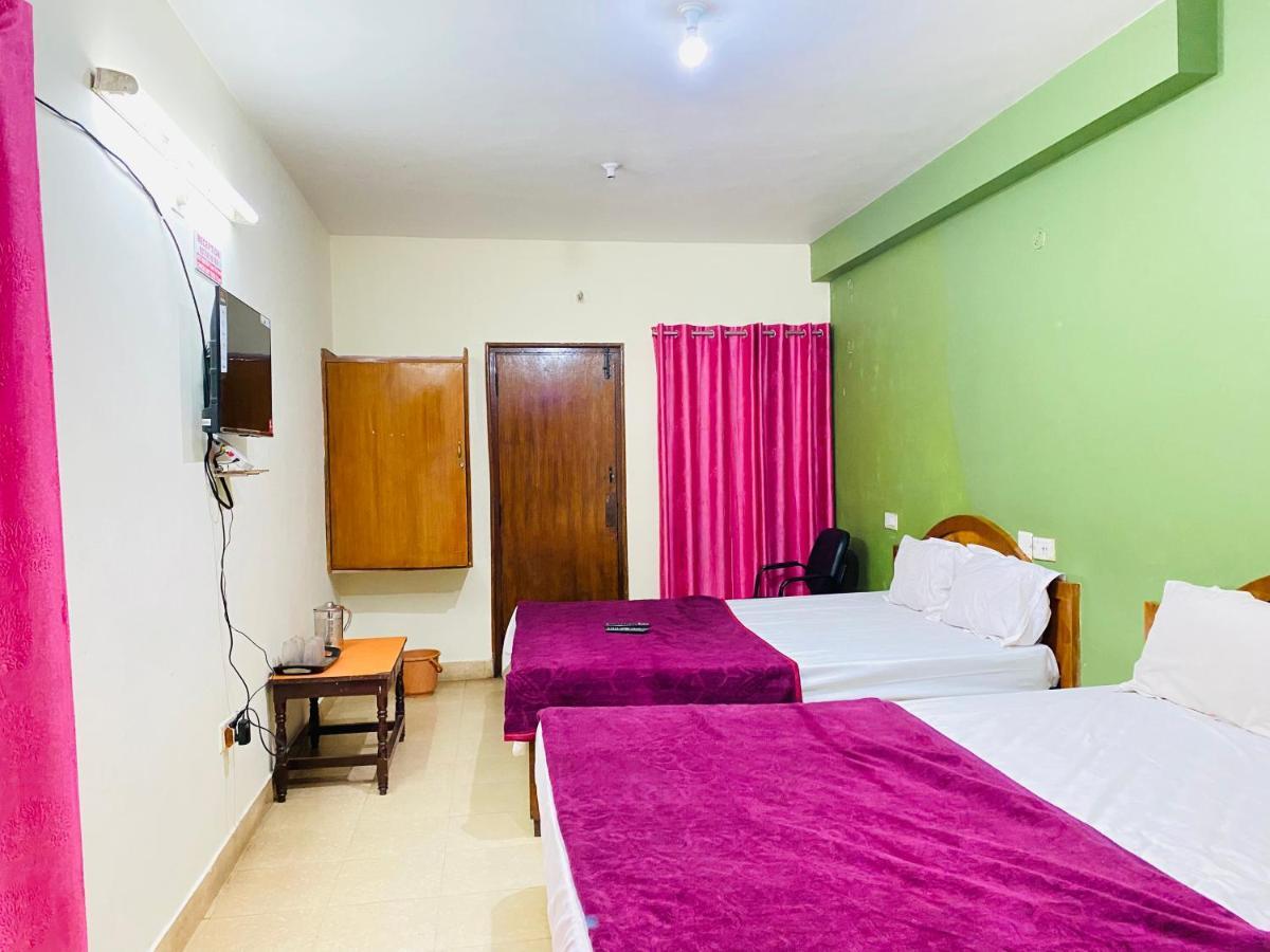 Hotel Nakshatra Ooty Buitenkant foto