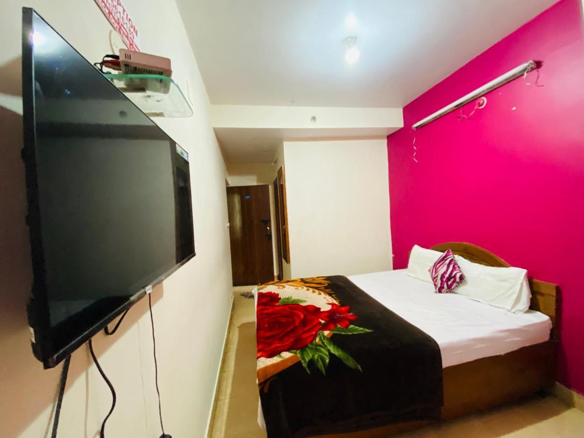 Hotel Nakshatra Ooty Buitenkant foto